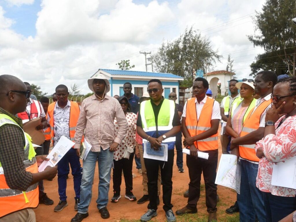 Ministry of water inspects Ukunda water project 1793253535987